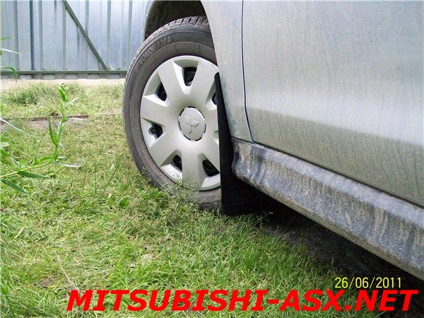 Установка брызговиков на Mitsubishi ASX