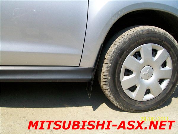 Установка брызговиков на Mitsubishi ASX