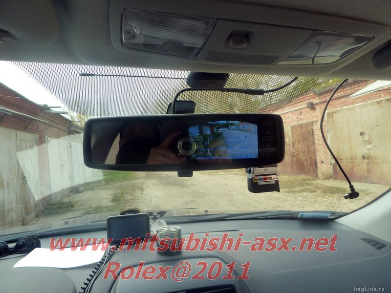 Камера заднего вида и монитор в зеркале заднего вида  - установка Mitsubishi ASX