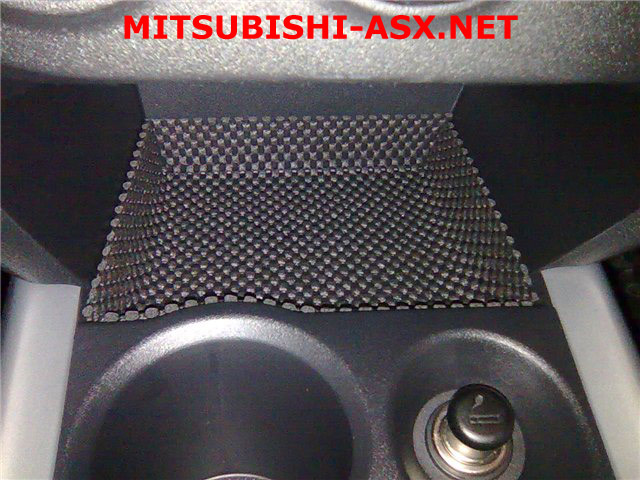 Коврик в кармашек перед прикуривателем Mitsubishi ASX