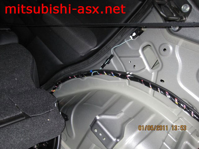 Шумоизоляция под задними сидениями Mitsubishi ASX