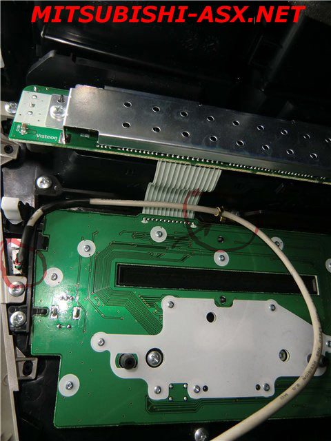 Разъем USB на магнитоле Mitsubishi ASX