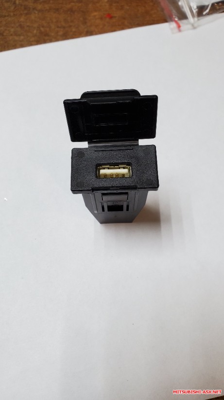 [Продам] Кнопка старт-стоп, кнопка 4WD, USB разъём - 20200926_193538.jpg