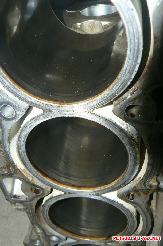 [Продам] Детали двигателя 1.8L 4B10 - 1050A785 блок цилиндров с отличным хоном Mitsubishi двигатель 4B10 1.8L 2.JPG