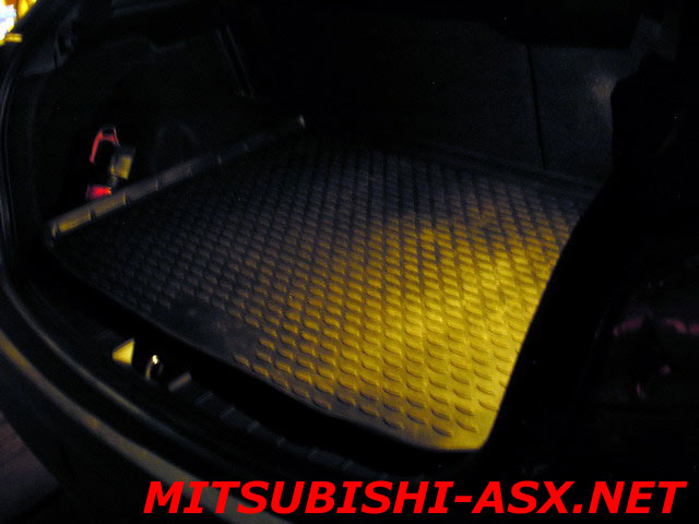 Дополнительное освещение в багажнике Мицубиси ASX