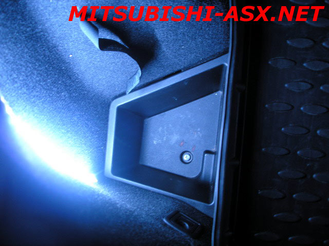 Дополнительное освещение в багажнике Mitsubishi ASX