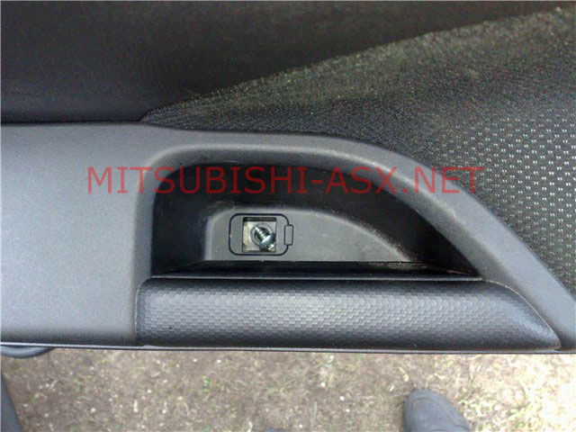 Шумоизоляция передних дверей Mitsubishi ASX
